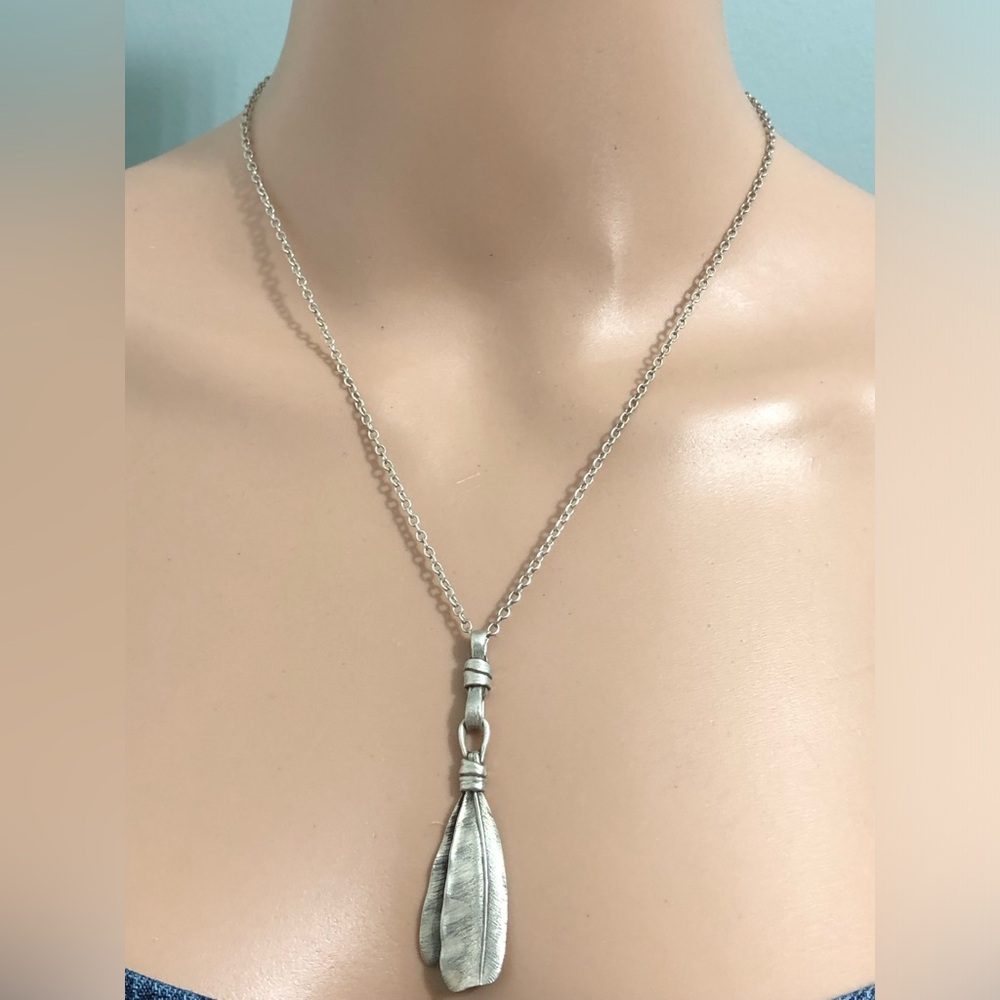 Sterling Silver Feather Pendant Necklace 925 CK